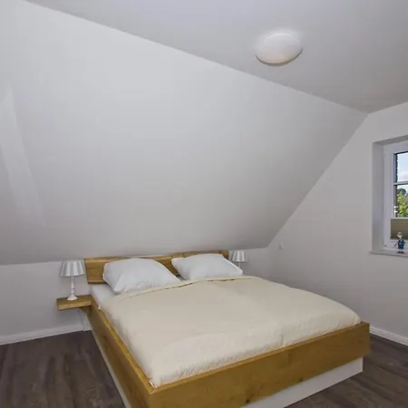 Zaunkoenig Im Obergeschoss Apartamento